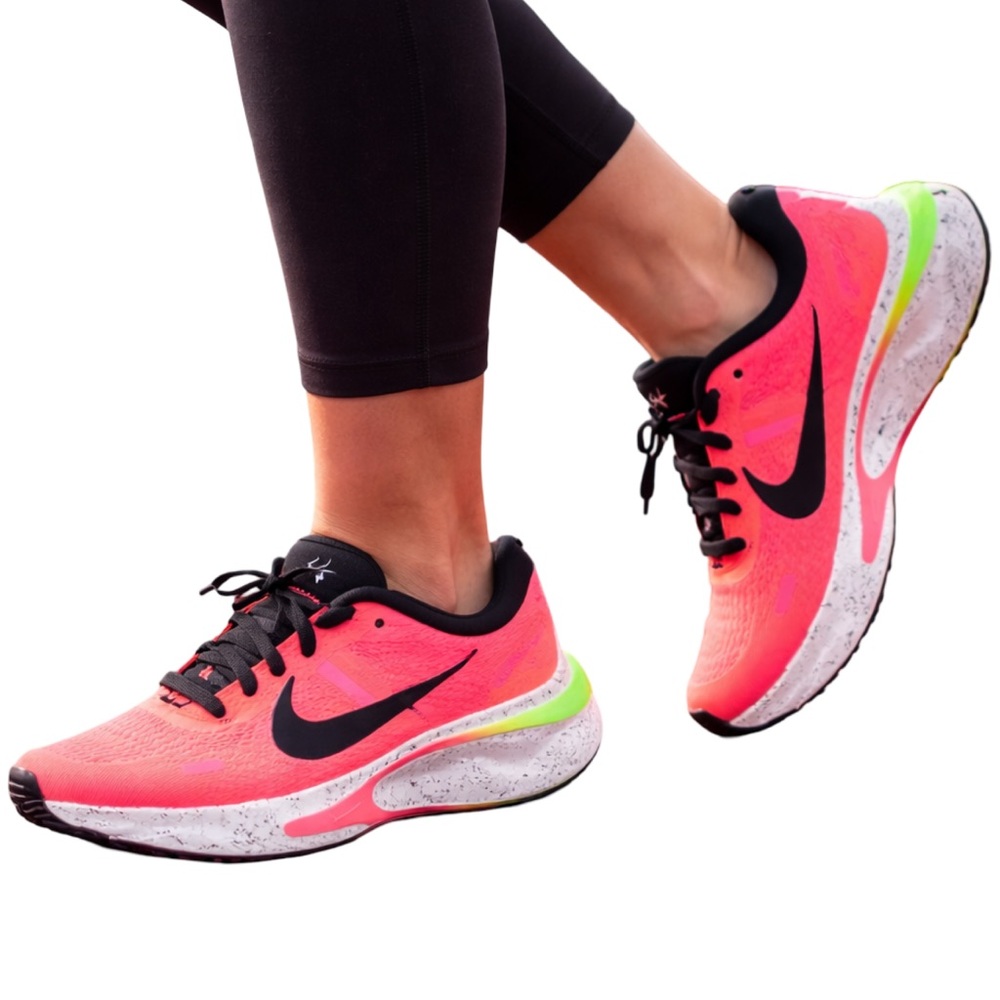 Nike Journey Run Hot Punch Running Shoes Women’s 6.5 NIB Gym Trainers